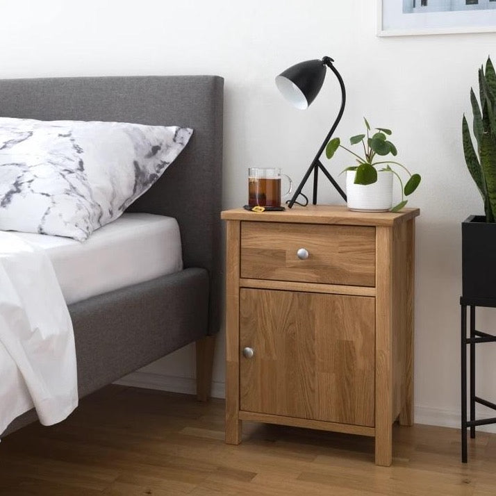 Comodino Laura 2 in rovere massiccio, 45 x 37 x 60 cm | NordicStory