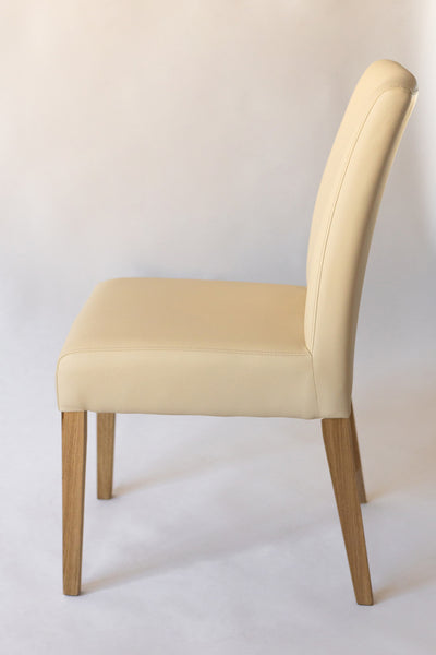 NordicStory Confezione da 4 sedie da pranzo Malaga, struttura in rovere massiccio, rivestimento beige