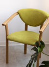 NordicStory Confezione da 2 o 4 sedie da pranzo Alexis, struttura in rovere massiccio, rivestimento in verde vivo