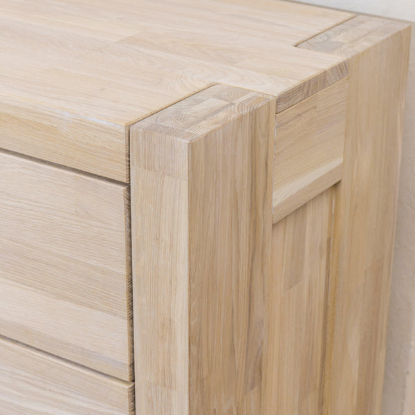  Cassettiera in rovere massiccio a 4 cassetti in stile scandinavo 